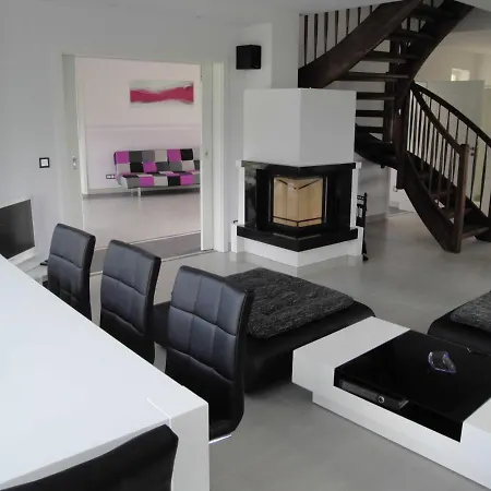 Ostsee Strandvilla Silvia * Lobbe